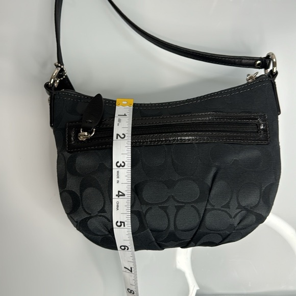 NWOT Coach black signature pleated fabric swing pack bag - Picture 10 of 13